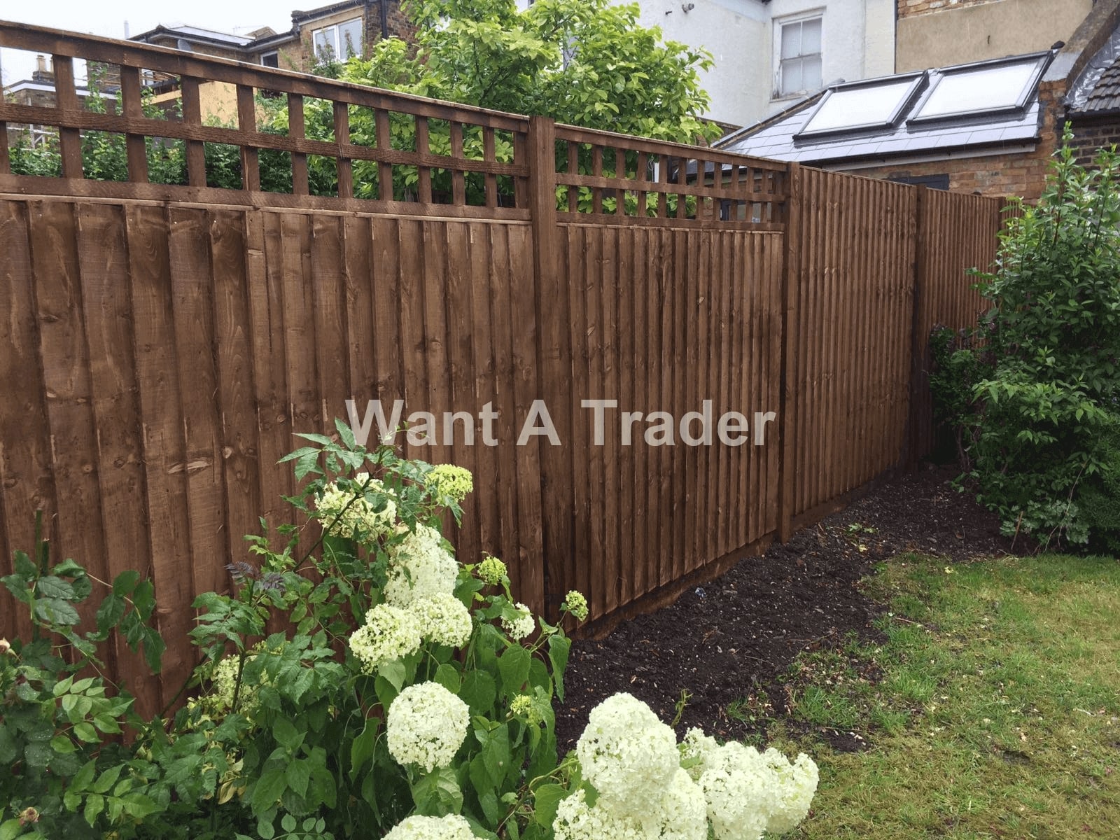 Garden Fence Builders Chessington KT9