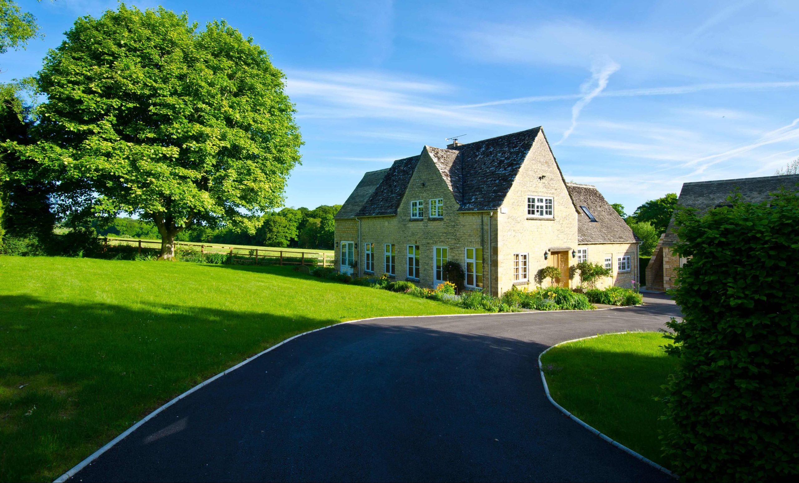 Tarmac Driveway Installers Chessington KT9